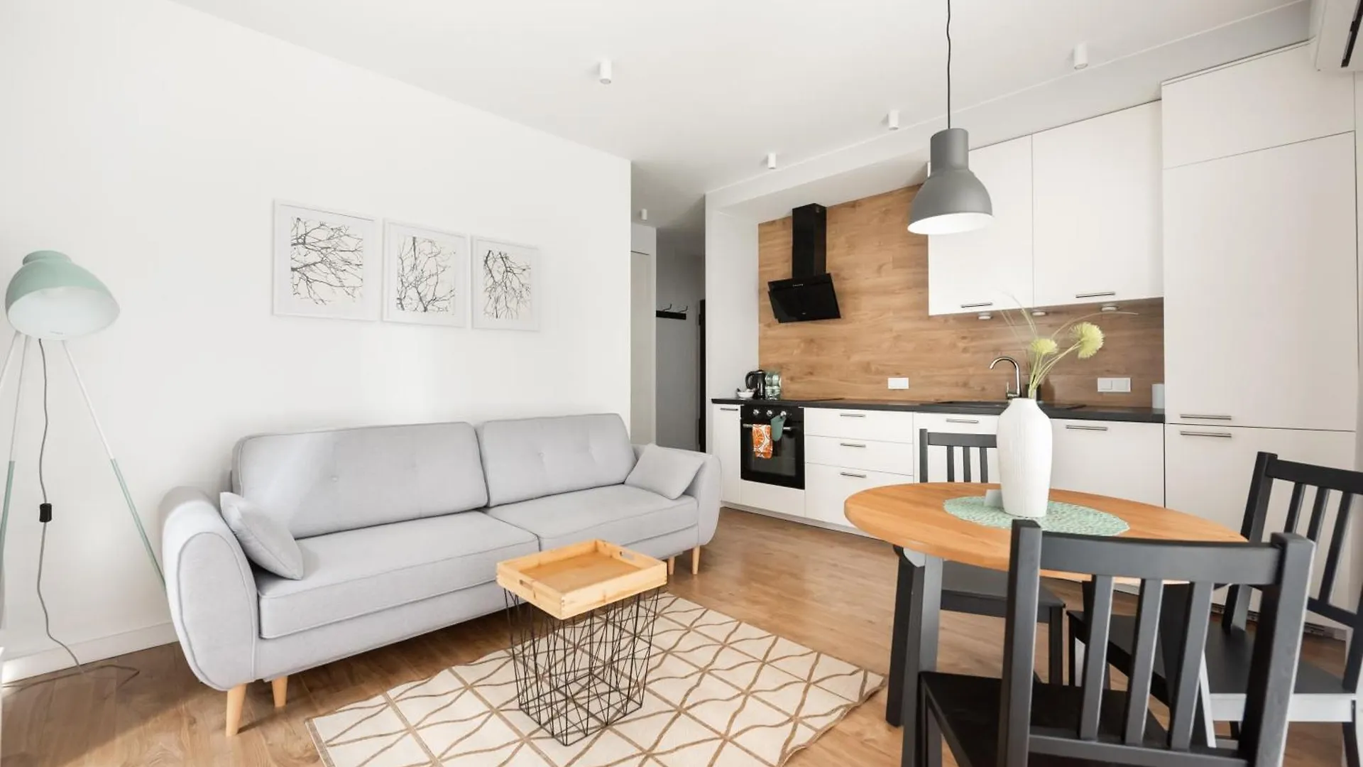 Wola Grzybowska Chic Apartment location
